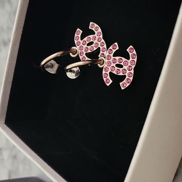 Chanel Pink Rhinestone Earrings - Picture 3 of 5